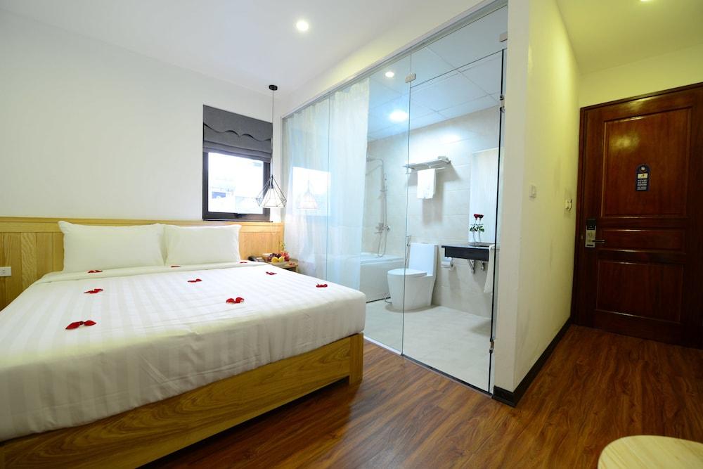 Blue Hanoi Inn Luxury Hotel Exterior photo