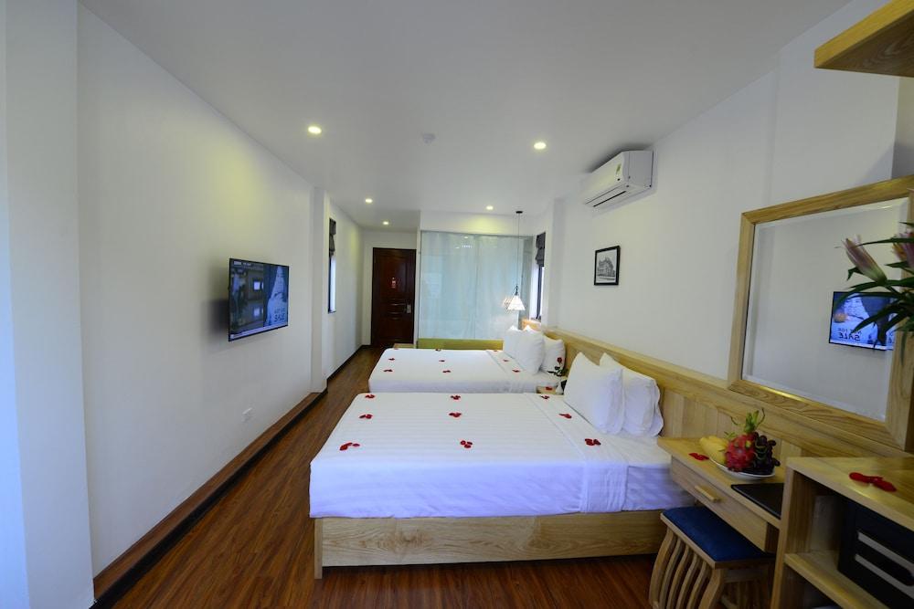 Blue Hanoi Inn Luxury Hotel Exterior photo