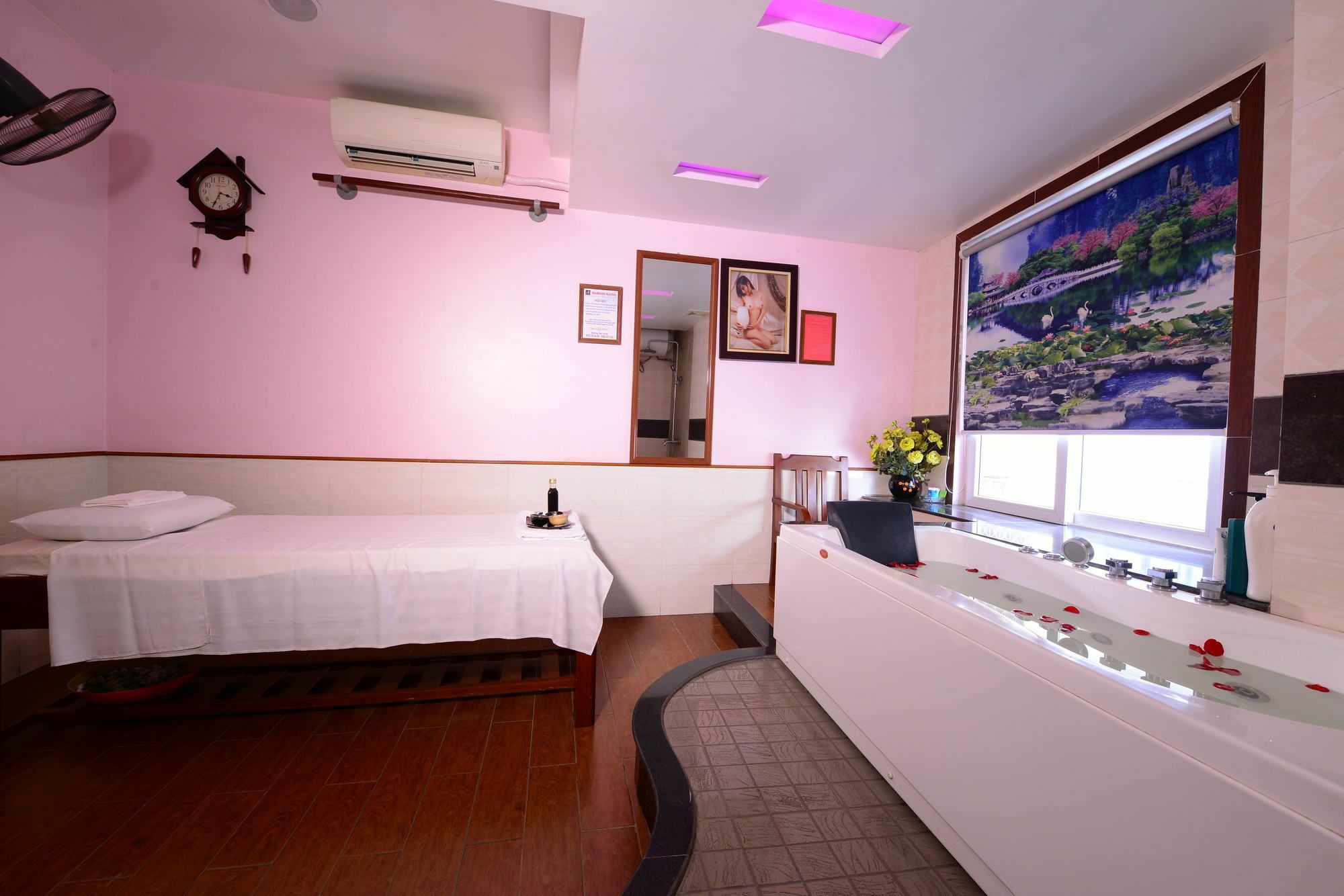 Blue Hanoi Inn Luxury Hotel Exterior photo