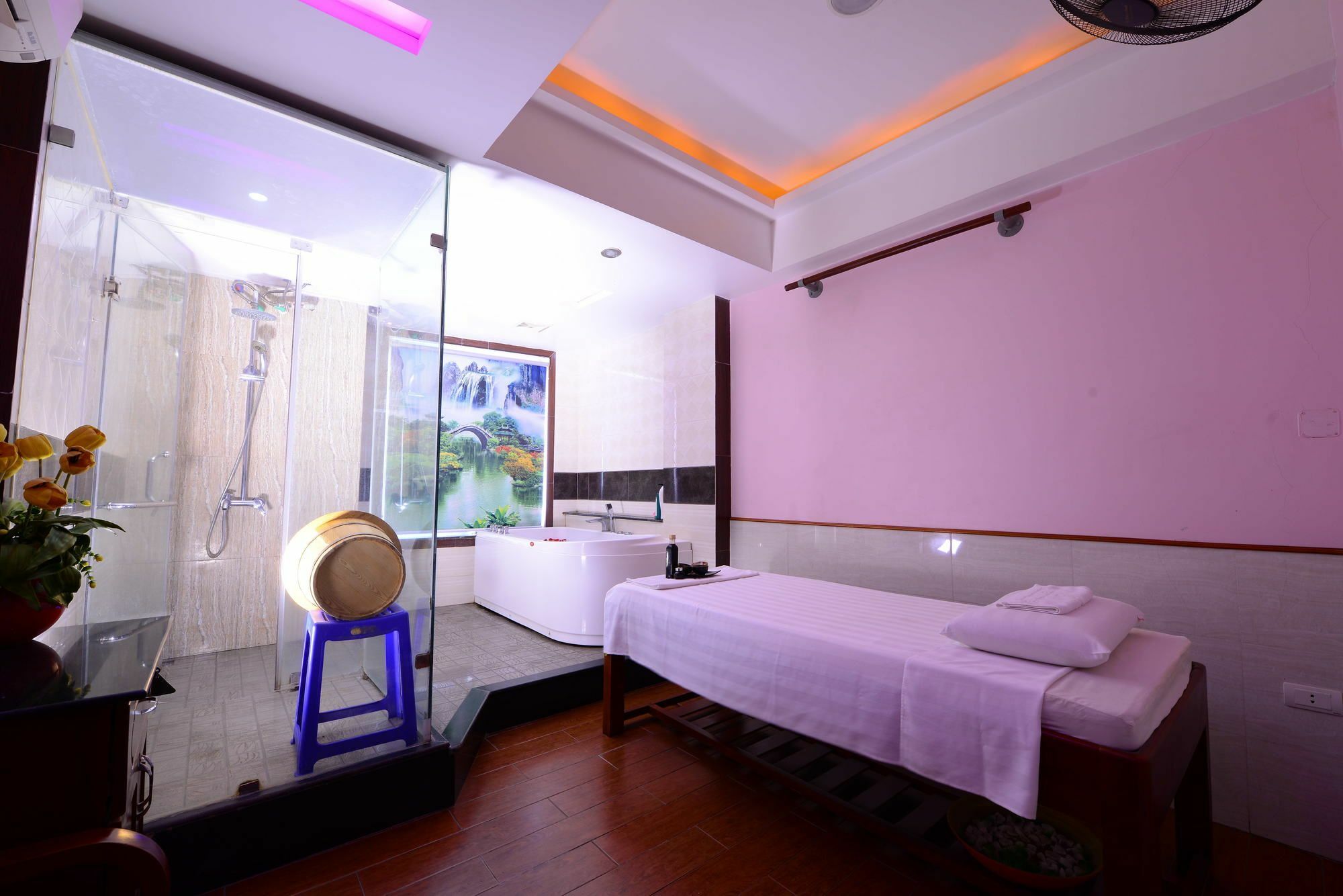 Blue Hanoi Inn Luxury Hotel Exterior photo